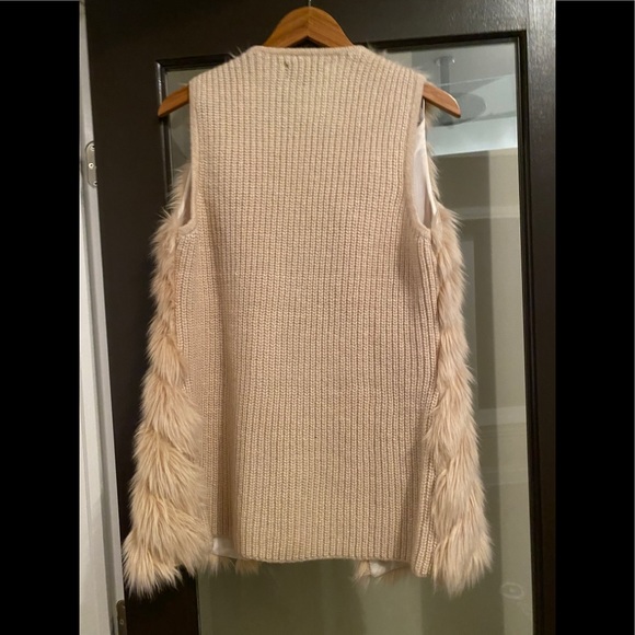 Fur vest - Picture 3 of 3